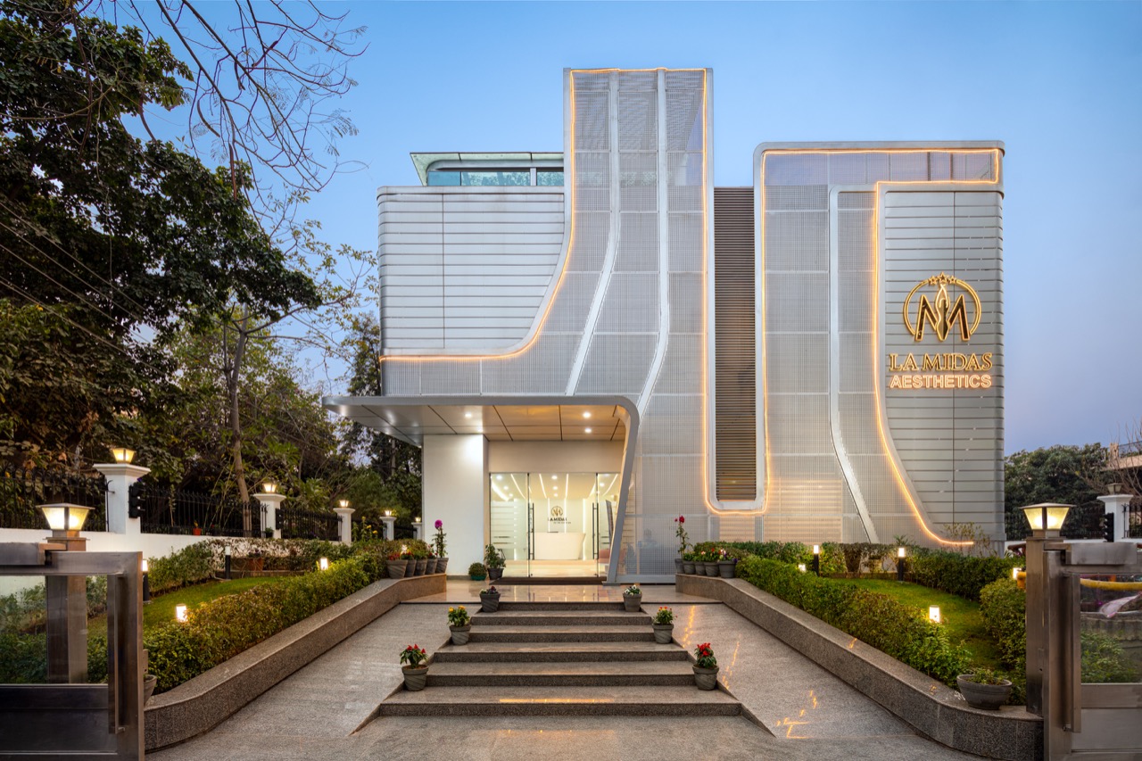 Refurbishing a residential building into a wellness centre.