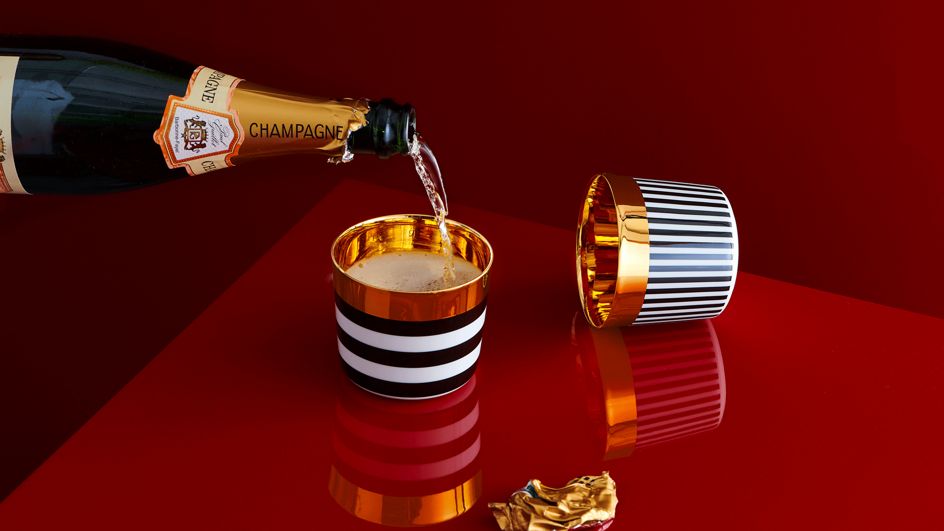 Introduce glamour in your dining set up with champagne goblets from Sieger by Furstenberg
