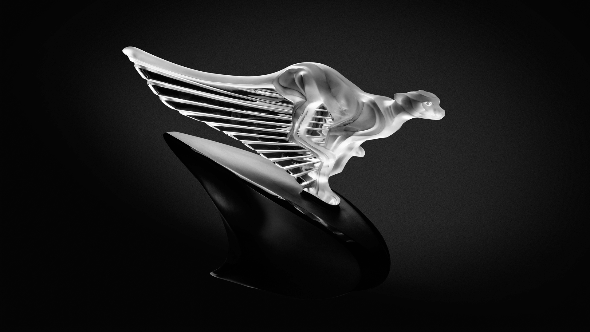 Lalique – McLaren introduces the Essence of Speed collection in India
