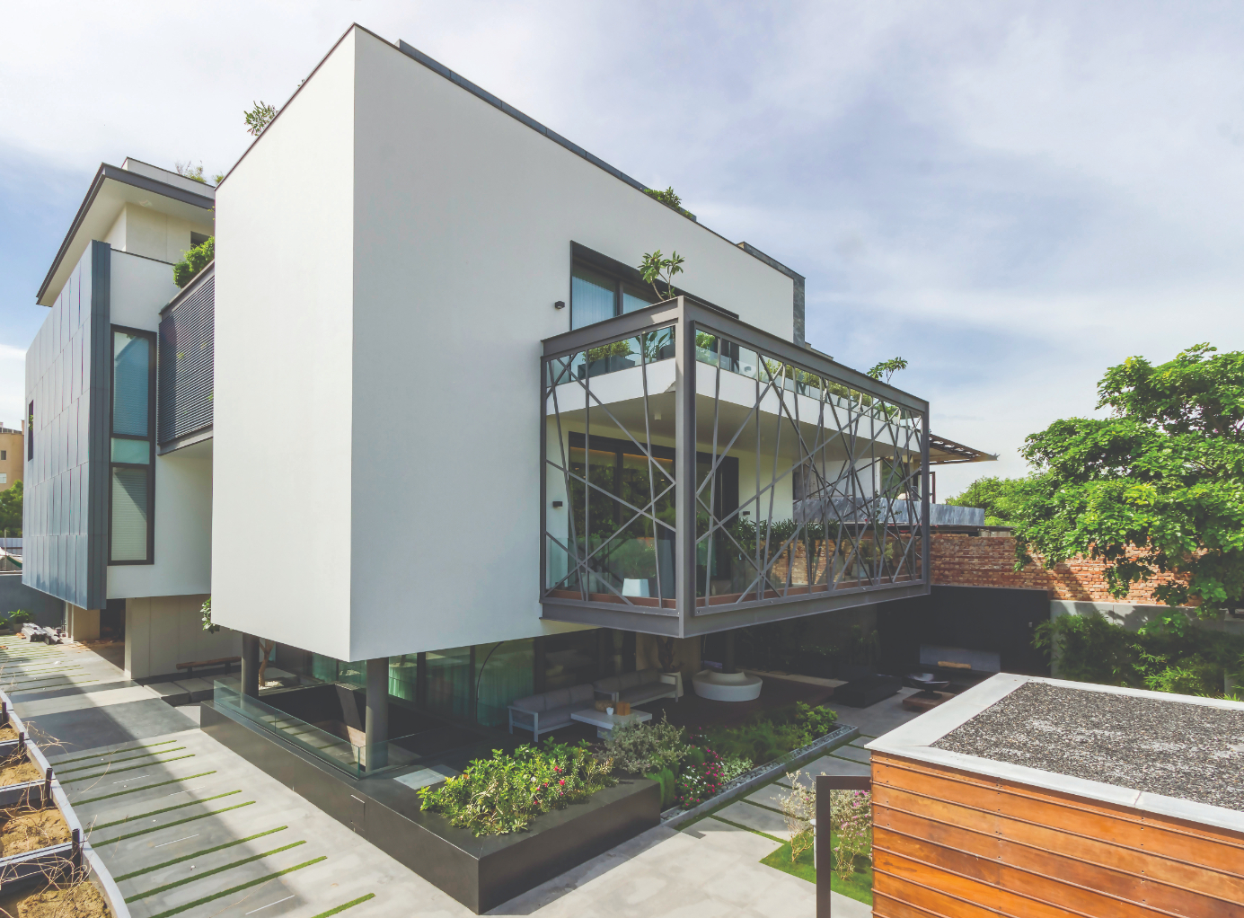 Sumit Dhawan - Architect and Interiors India