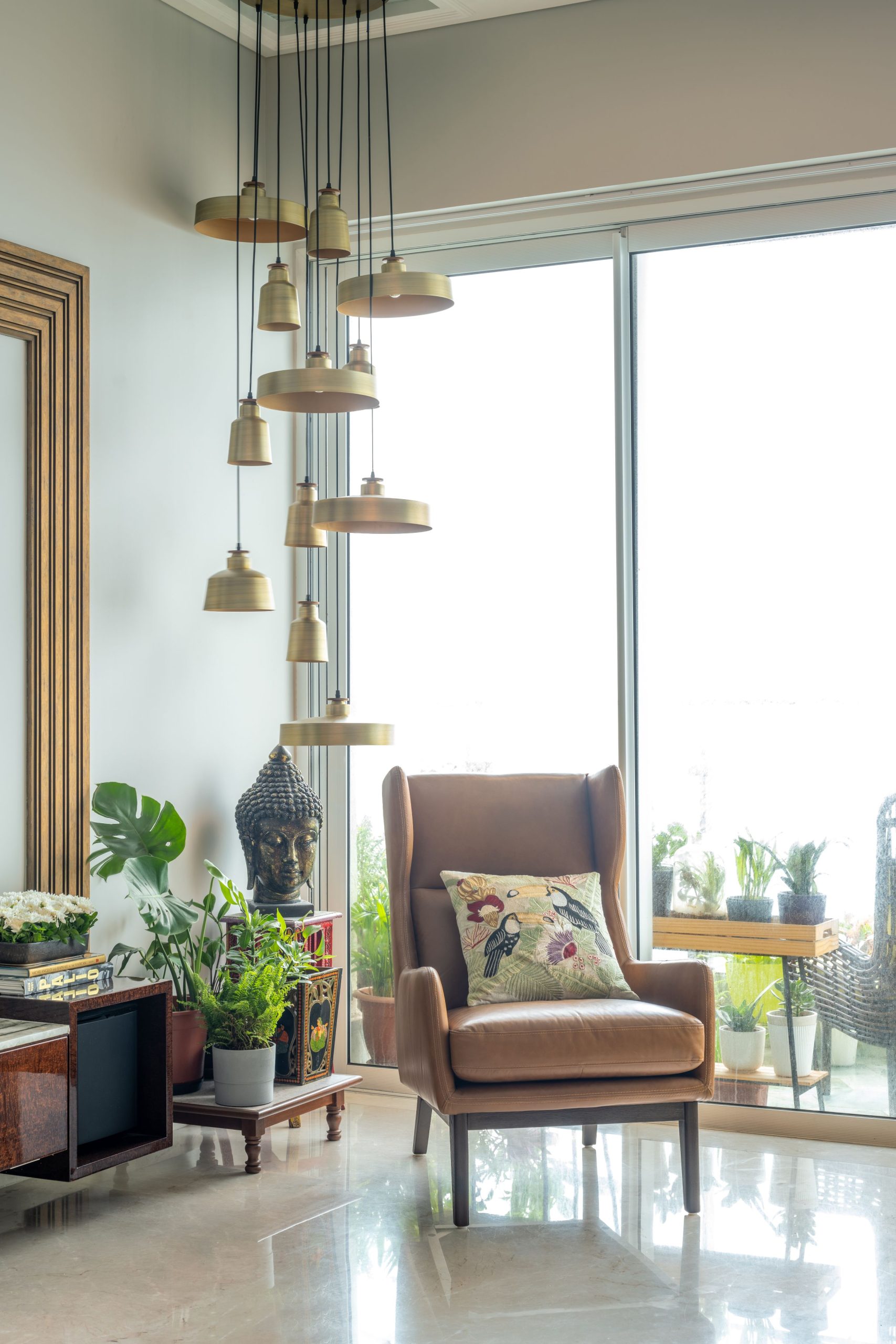 Witness the magic of mixing art and aesthetics in this Mumbai home ...