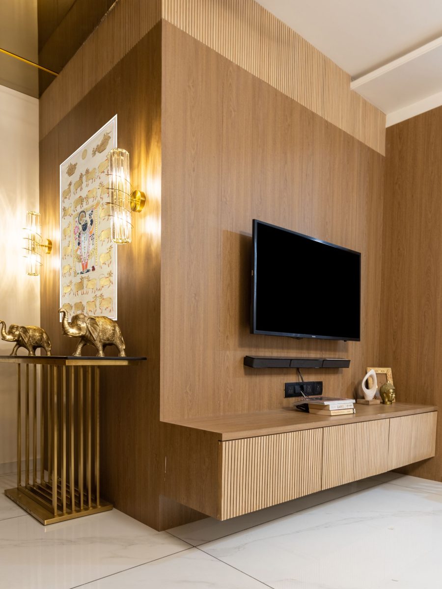 Strike the right balance with the warmth of this sunny Surat home ...