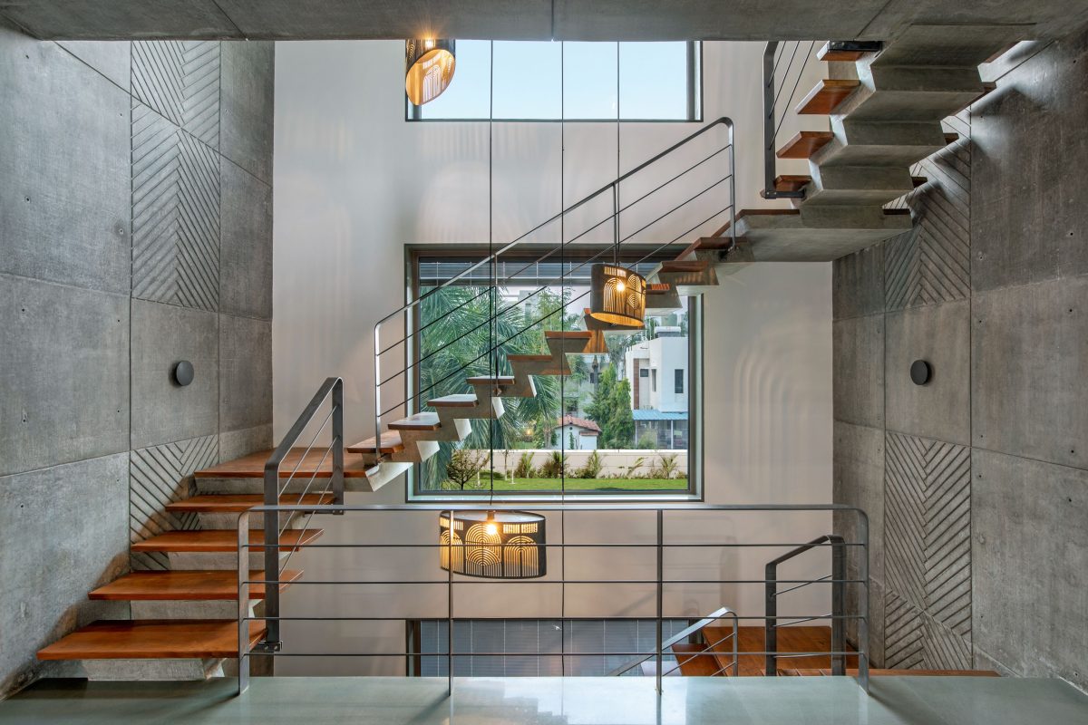 Behind the concrete-chic curtains of this Vadodara home - Architect and  Interiors India, image size:1200x800