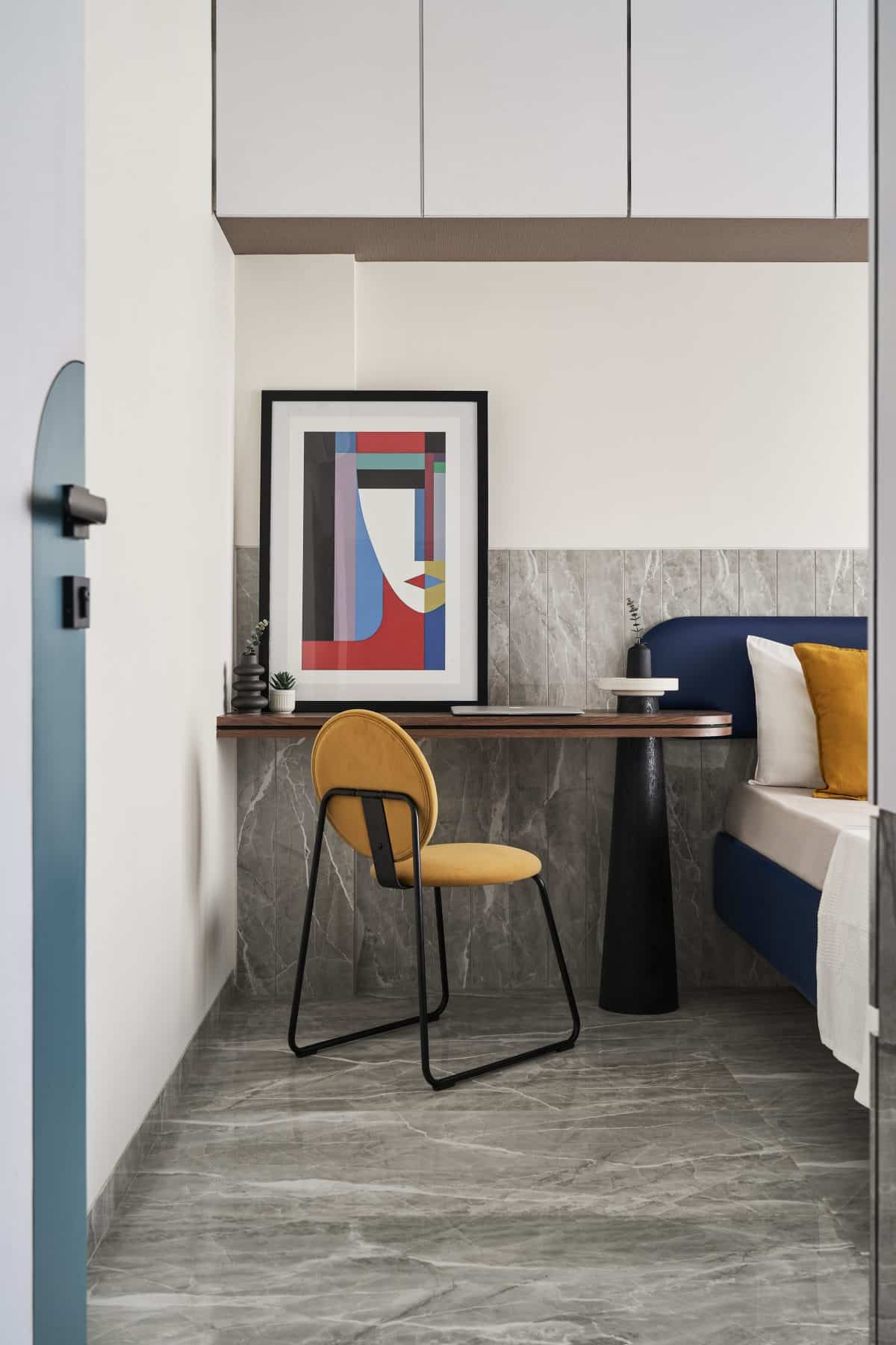 Take a fresh spin on teal tones inside this Navi Mumbai home ...