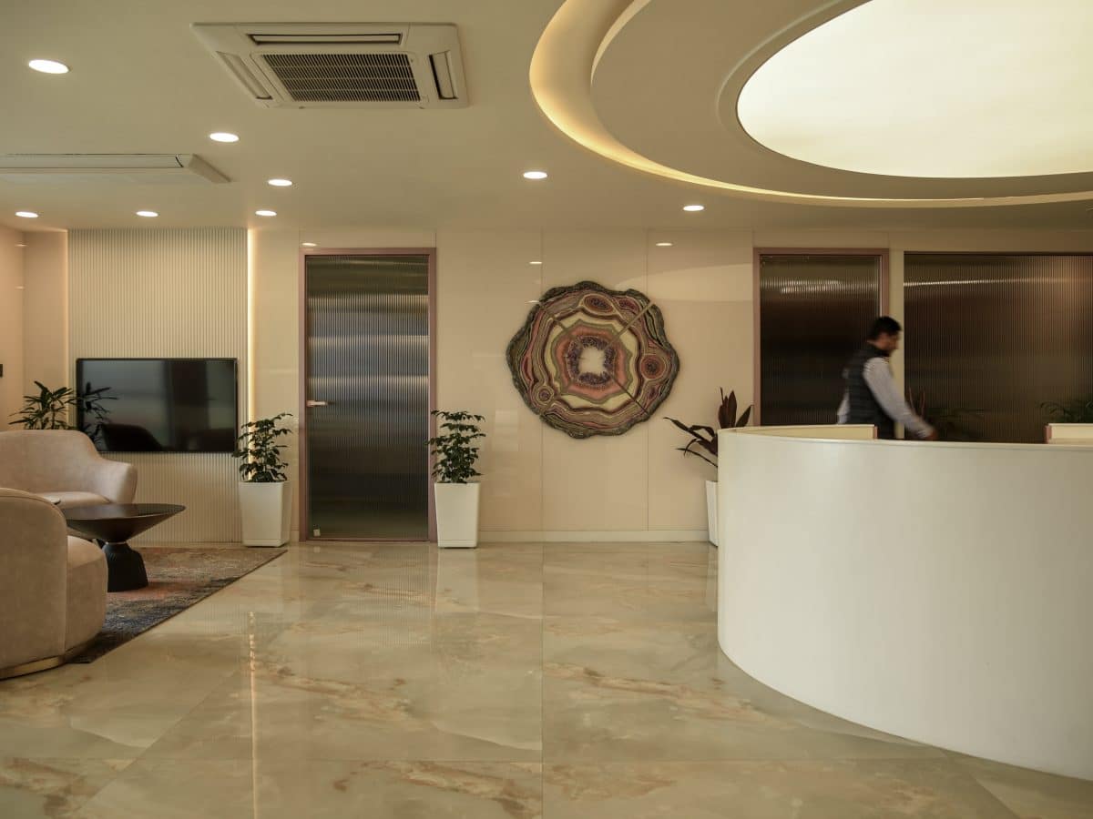 Reveal traditional roots as you unwrap this elegant Jaipur office ...