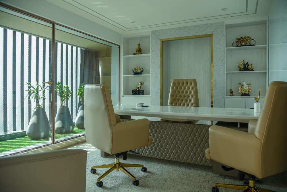 Reveal traditional roots as you unwrap this elegant Jaipur office ...
