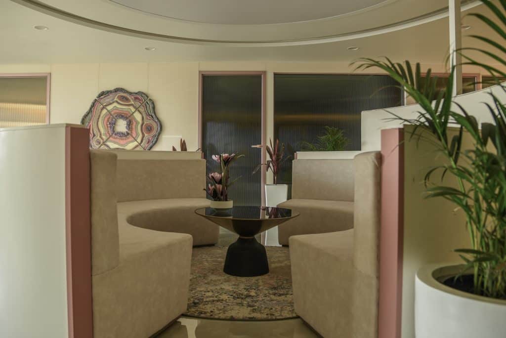 Reveal traditional roots as you unwrap this elegant Jaipur office ...