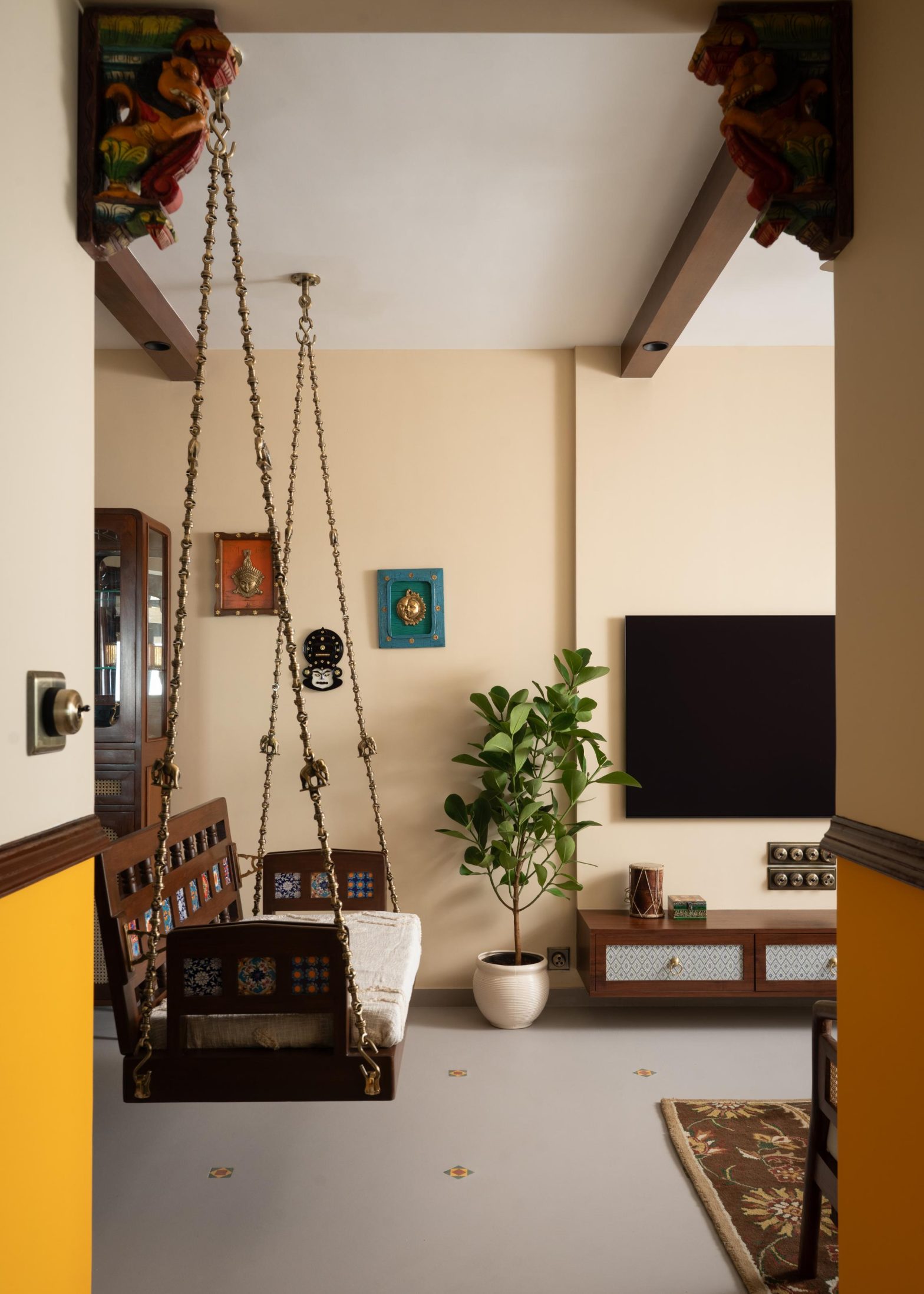 Savour Indian heritage at this 660 sq ft Mumbai apartment