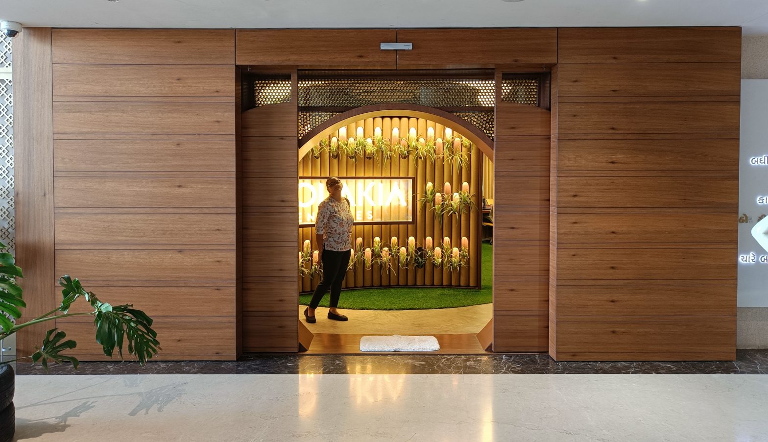 Surf the waves of unconventional ideas shaking up this eco-chic Surat ...